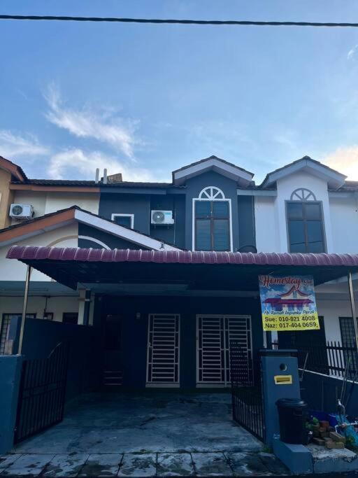 By Sue Rumah percutian Ipoh