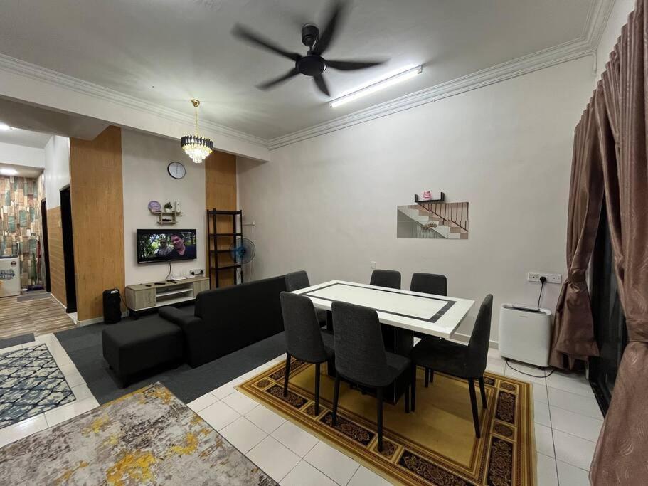 By Sue Rumah percutian Ipoh